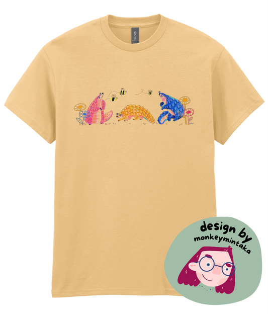 “Pangolin Pals” by monkeymintaka charity design - Without slogan - T-shirt in 100% cotton | Support Pangolin Conservation